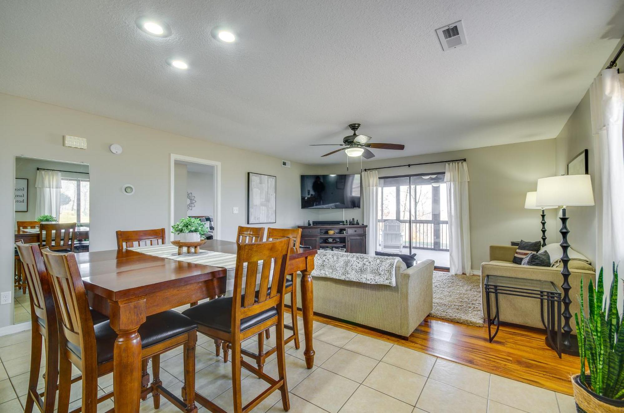 Ozarks Vacation Rental Condo With Lake View! Luaran gambar